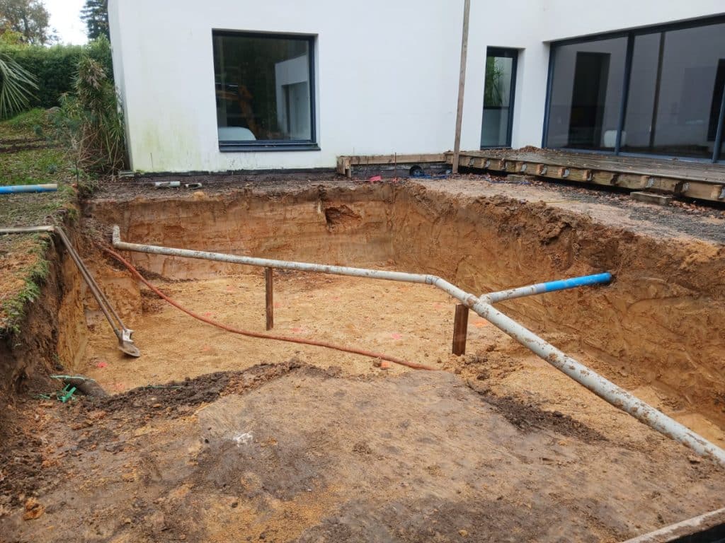 fondation réseaux à la pelle pour terrassement pour Kerra Terrassement