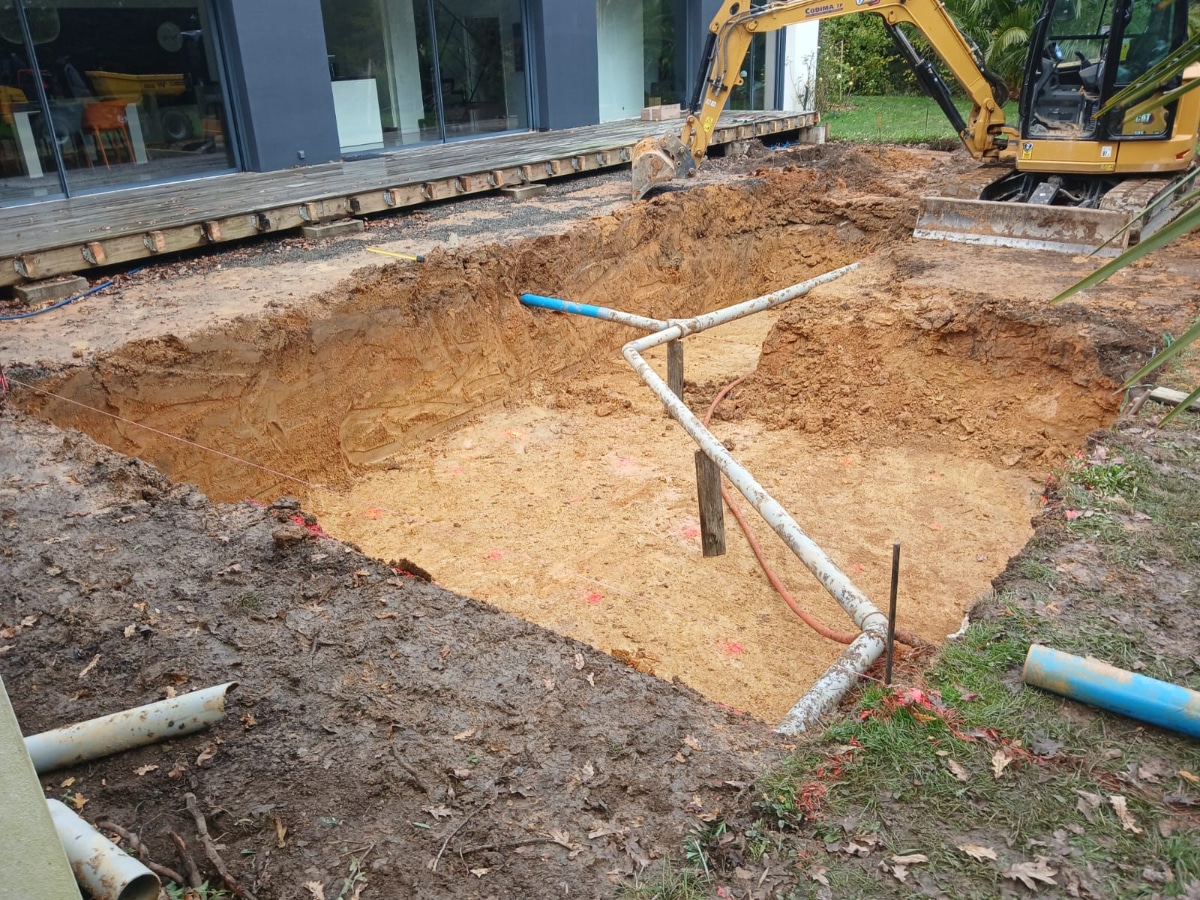 fondation réseaux à la pelle pour terrassement pour Kerra Terrassement