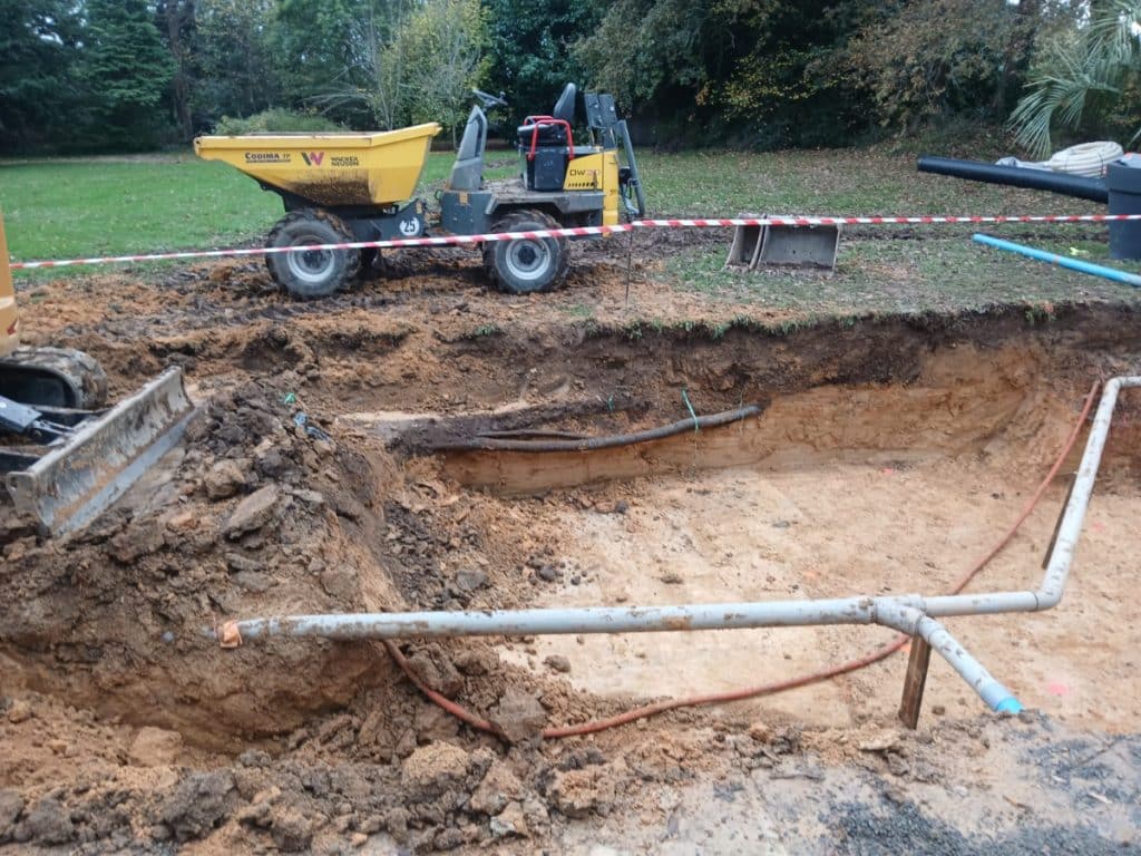 fondation réseaux à la pelle pour terrassement pour Kerra Terrassement