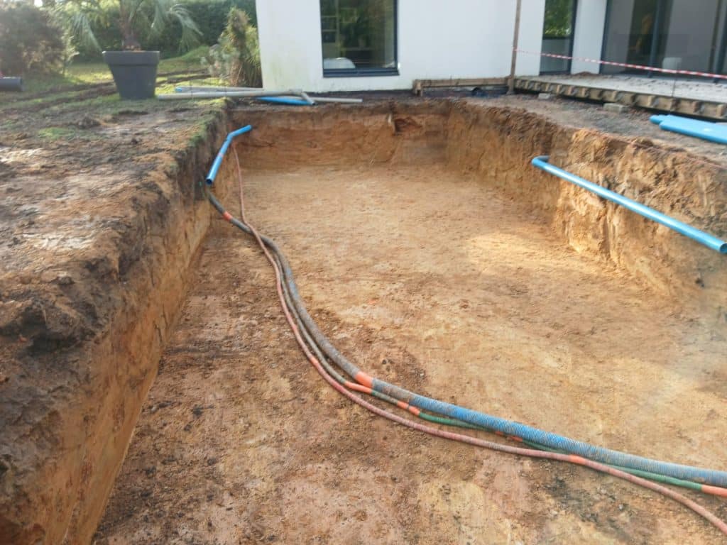 fondation réseaux à la pelle pour terrassement pour Kerra Terrassement
